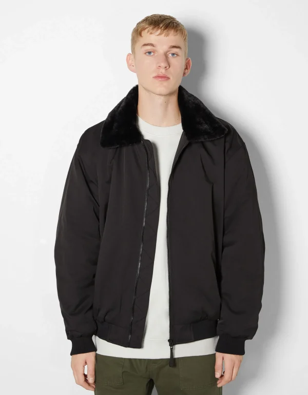 BERSHKA Blousons et manteaux*Blouson bomber col fourrure Noir