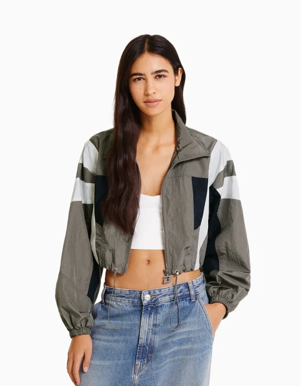 BERSHKA Vêtements*Blouson cropped effet nylon color block Vert