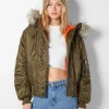 BERSHKA Vestes*Blouson parka court capuche fausse fourrure Kaki