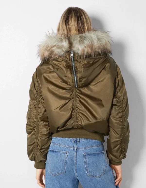 BERSHKA Vestes*Blouson parka court capuche fausse fourrure Kaki