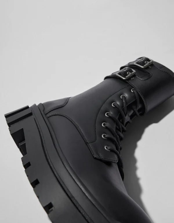 BERSHKA Bottines*Bottes à lacets avec boucles homme Noir