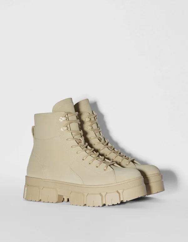 BERSHKA Bottines*Bottes à lacets semelle crantée homme Sable