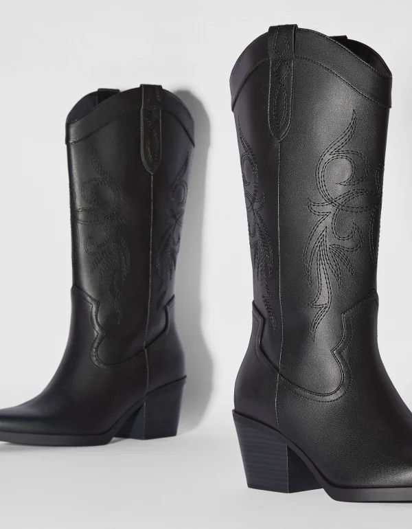 BERSHKA Chaussures*Bottes à talon style cowboy Noir