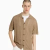 BERSHKA Chemises*Chemise manches courtes maille pointelle Marron