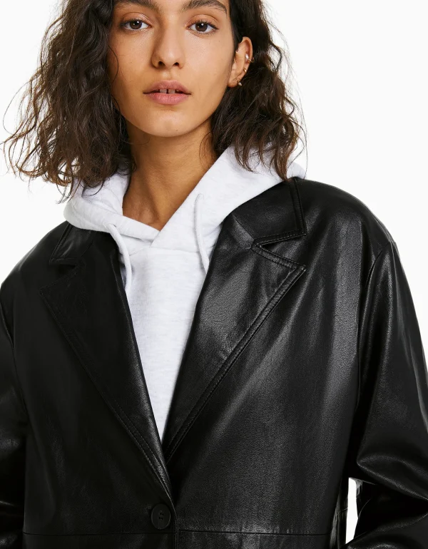 BERSHKA Similicuir*Manteau long en similicuir Noir