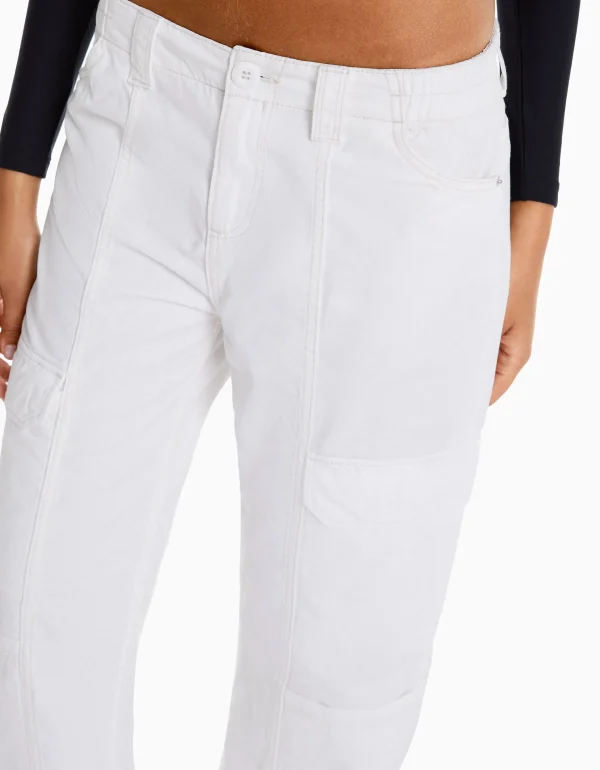 BERSHKA Pantalons*Pantalon cargo taille basse coton fil contraste Blanc cassé