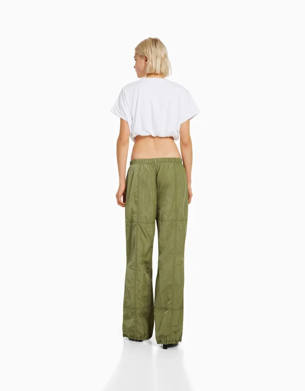 BERSHKA Pantalons*Pantalon parachute nylon Kaki