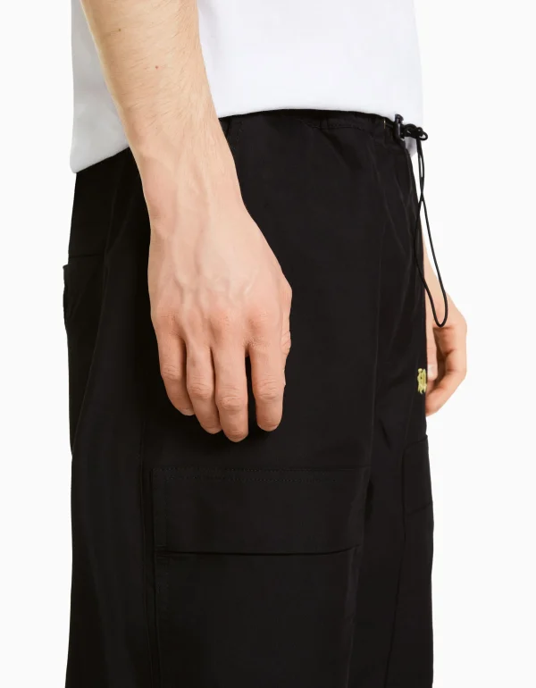 BERSHKA Collaborations®*Pantalon parachute TOKYO REVENGERS Noir