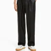 BERSHKA Pantalons*Pantalon semi jogger similicuir Noir