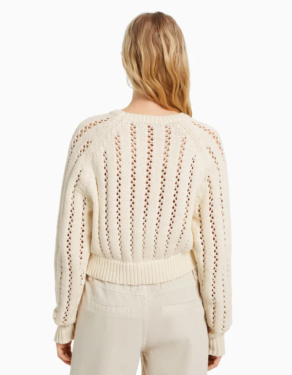 BERSHKA Maille*Pull cropped col rond ajours Écru