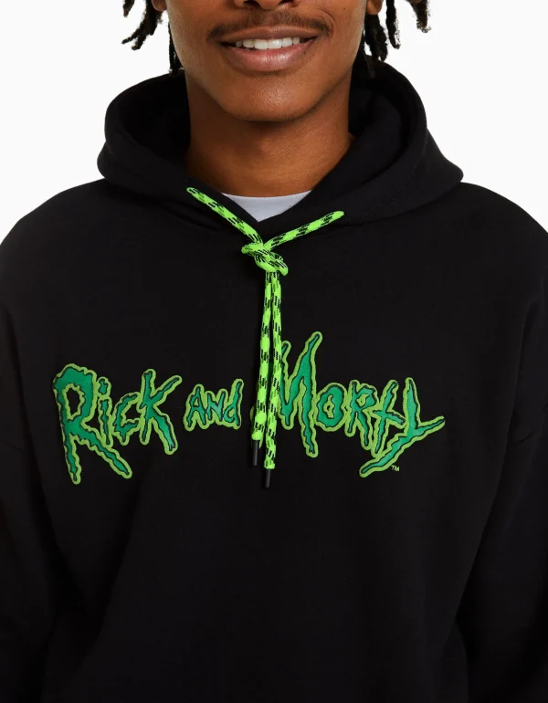 BERSHKA Vêtements*Sweat imprimé Rick et Morty Écru