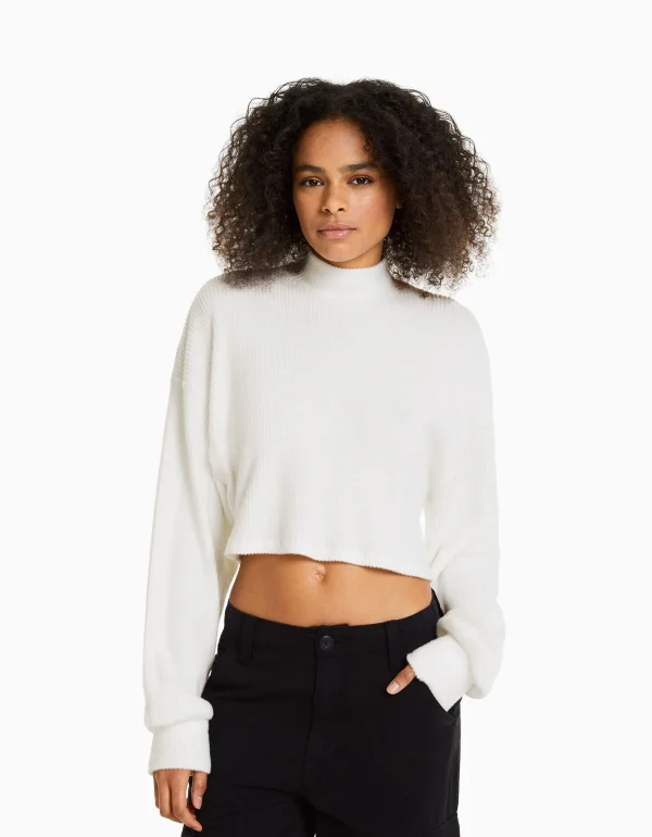 BERSHKA Maille*Top cropped manches longues col montant Vert