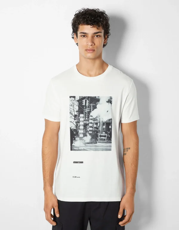 BERSHKA Tee-shirts*T-shirt manches courtes imprimé photo Blanc cassé