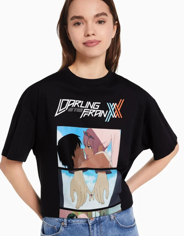 BERSHKA Tee-shirts*T-shirt manches courtes imprimé Darling in the Franxx Noir